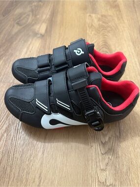 Peloton Cycling Shoes Women’s 7.5 EU 38 Black Red LOOK Delta Cleats